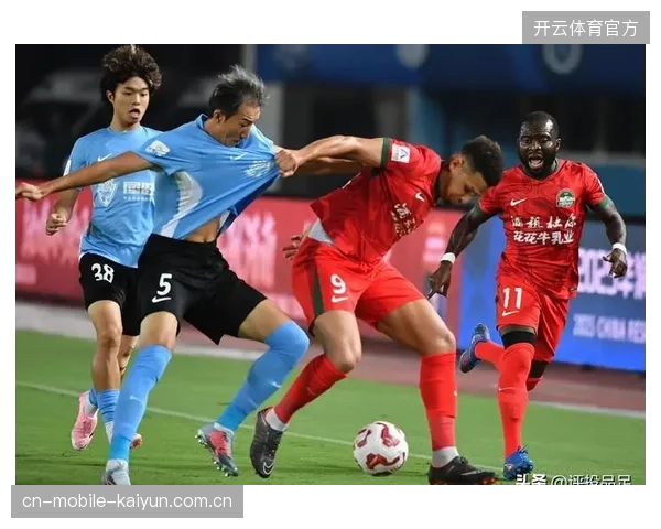 中超河南队边路下底倒三角助攻